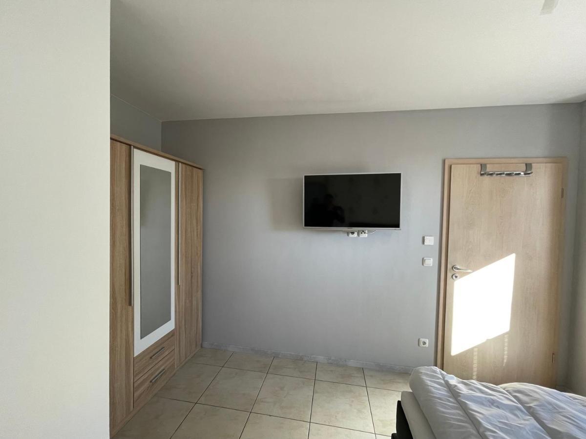 Villa Sara Wohnung Buskam Mit Terrasse ゲーレン エクステリア 写真